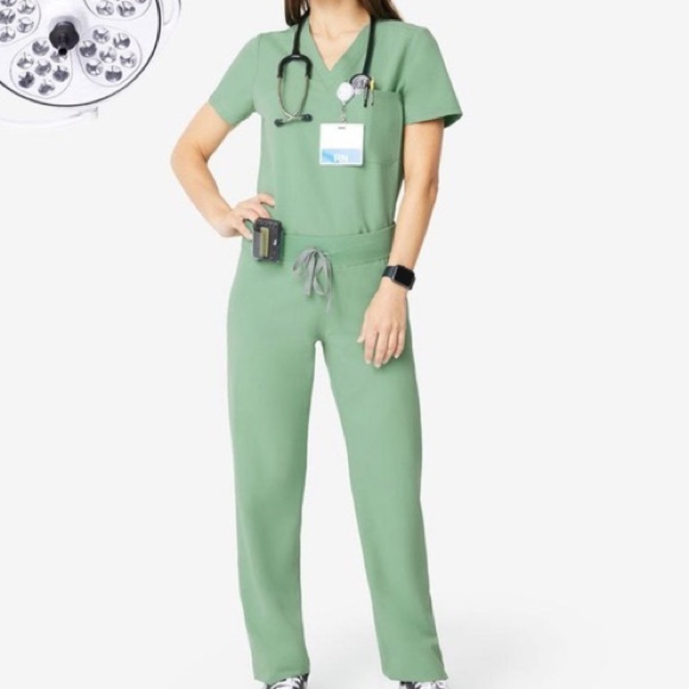 Figs Jade Scrub set